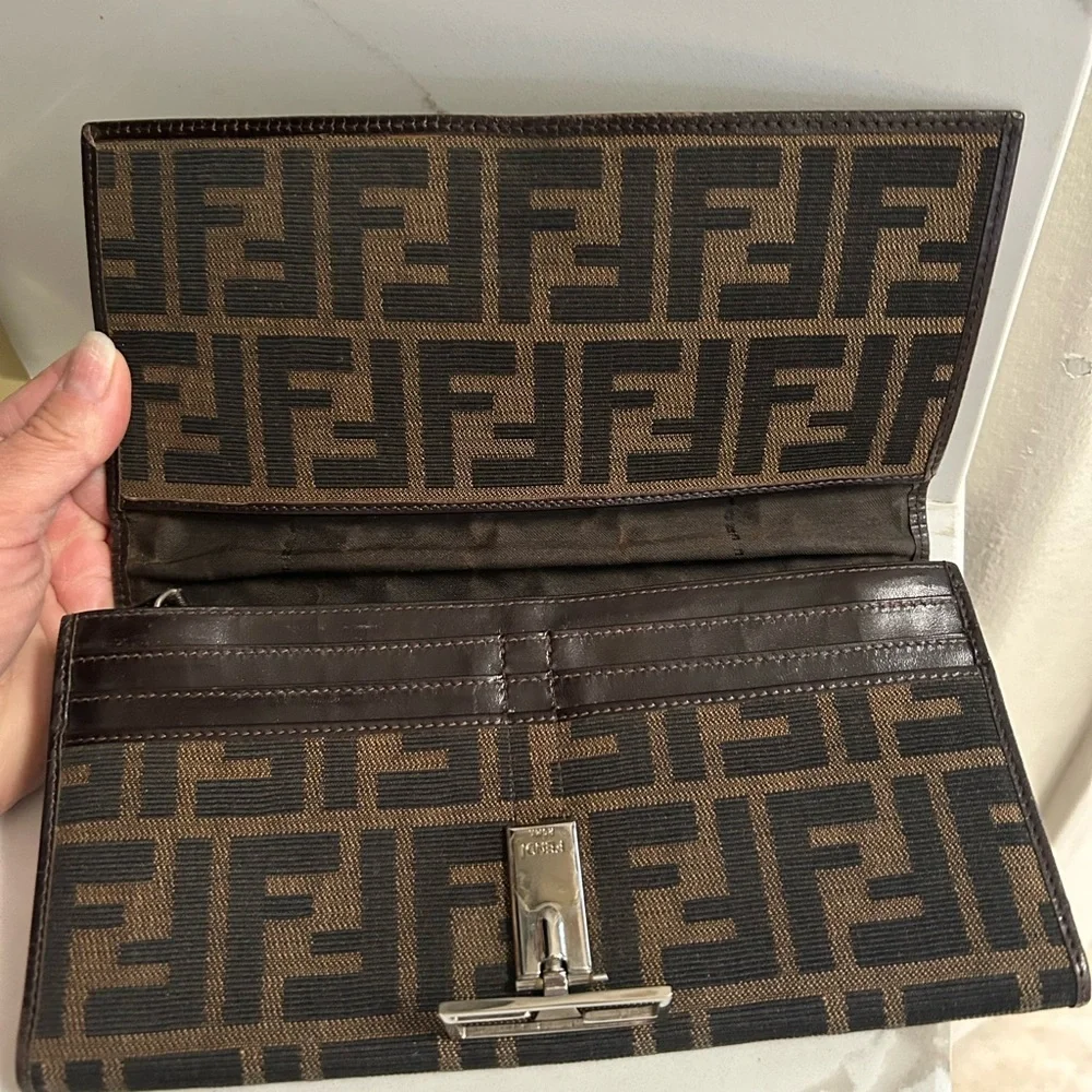 Fendi Wallet - Picture 2 of 7